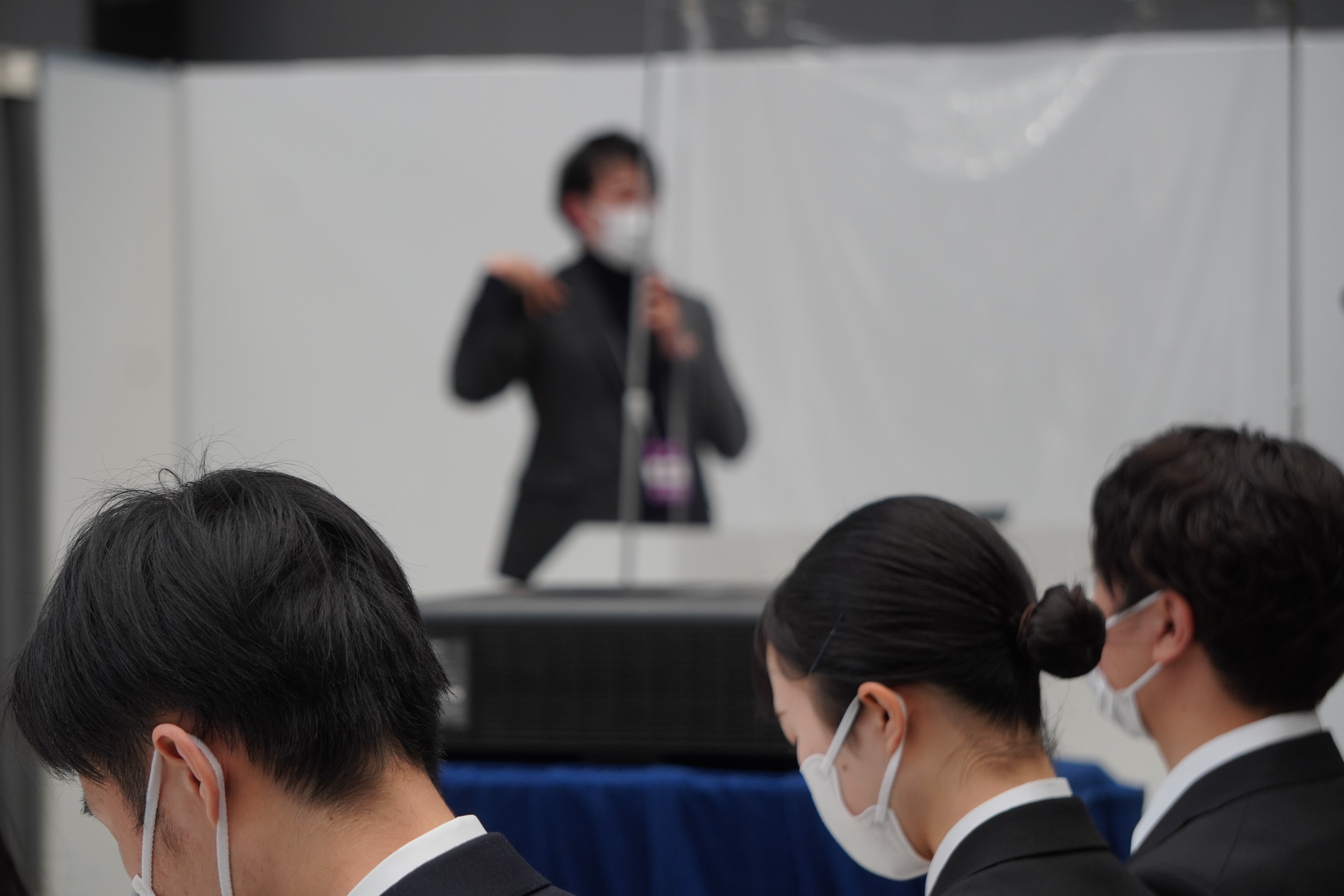 大神田さんの講演を聴講する学生たち＝3月1日、東京ビッグサイトで（比嘉太一撮影）