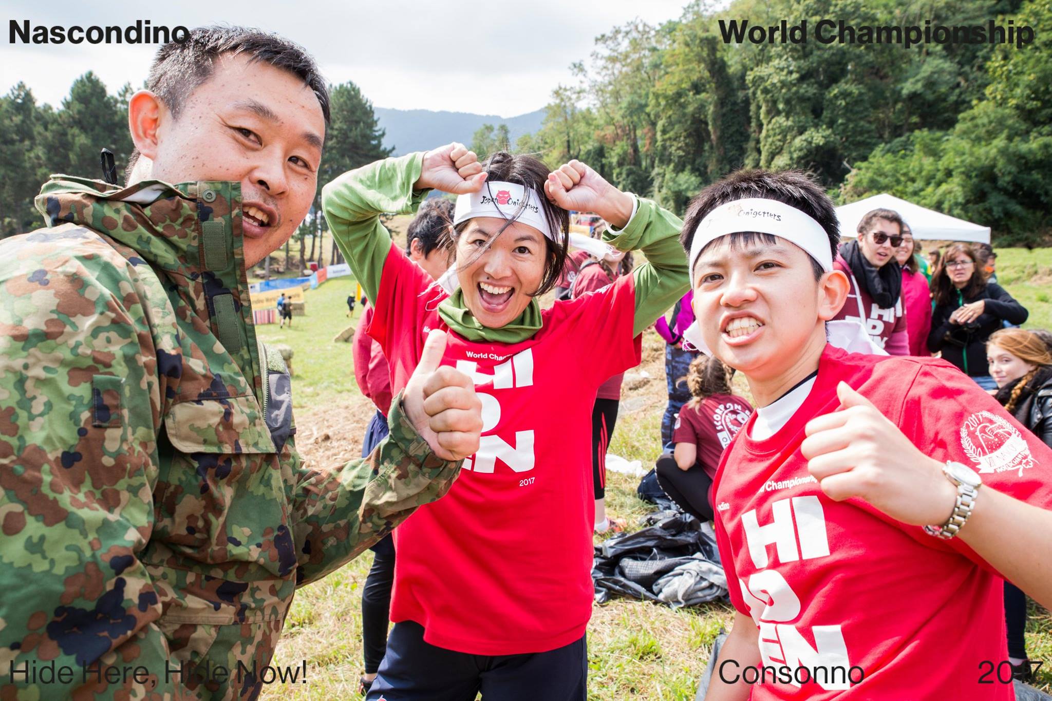 Nascondino World Championshipの参加メンバーと岡村さん（右）＝公式Instagramから