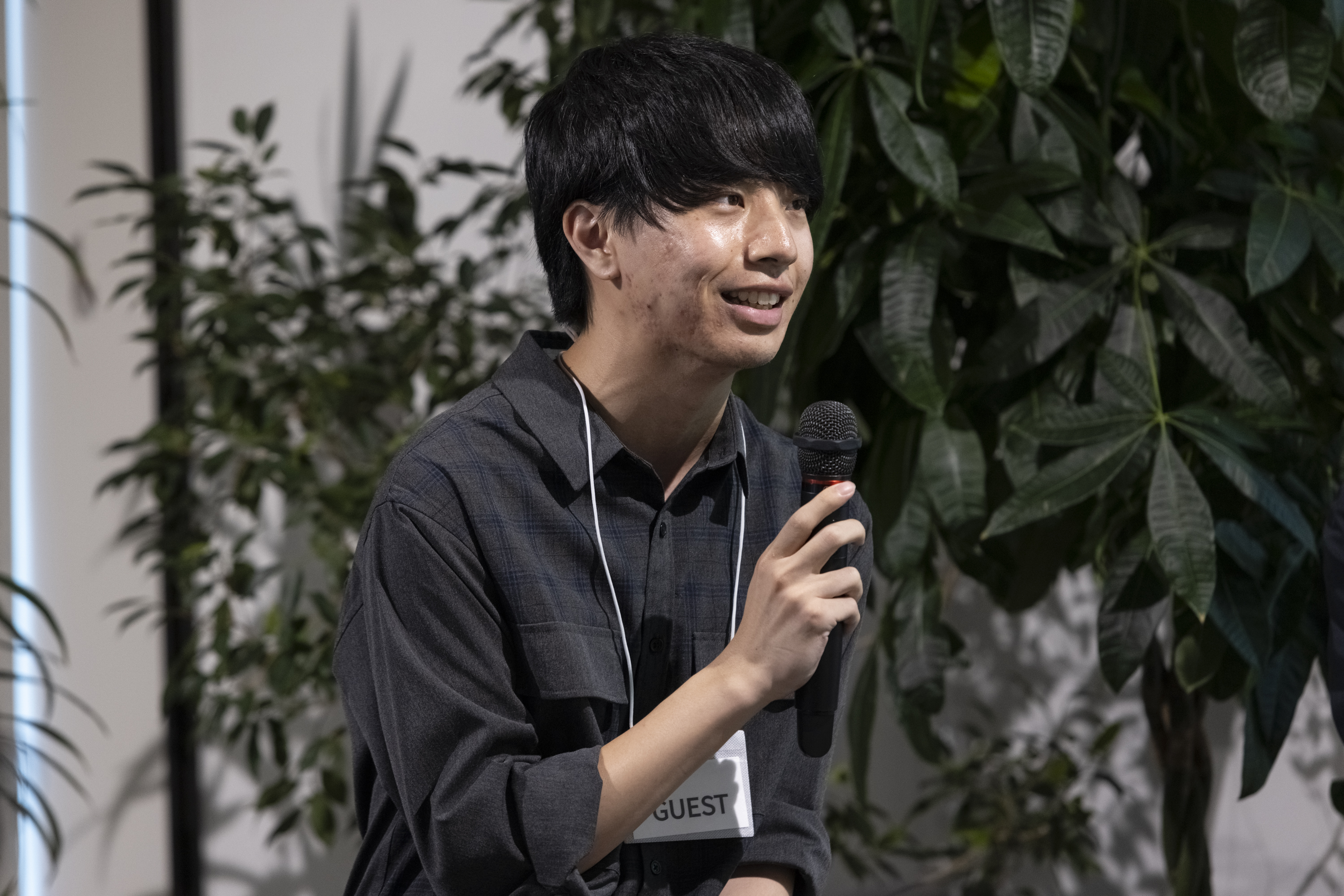 登壇した安東翼さん
