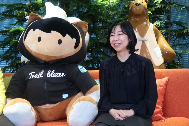 マーケターは「データに基づいて心をつかむ活動が基本」だと話す鈴木祥子さん